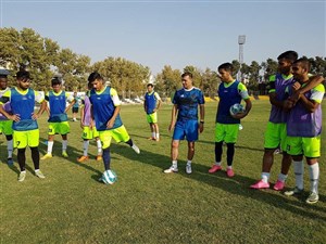 آرمینیا بیله فلد به نمایندگی از پرسپولیس حریف استقلال می&zwnj;شود