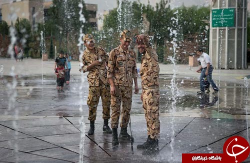 تصاویر روز: از کلاه کابوی ترامپ تا اسکناس 10 پوندی جدید