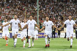 کارت زرد فوتبالی مجلس به دولت