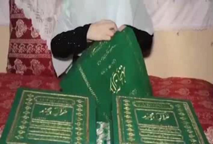 رونمایی از جت ایرانی کوثر ۸۸ در نمایشگاه ماکس روسیه/ توصیه ظریف به دولت آمریکا/ لحظه برخورد قطار به خودرو/ قرآنی از جنس نخ و پارچه + فیلم