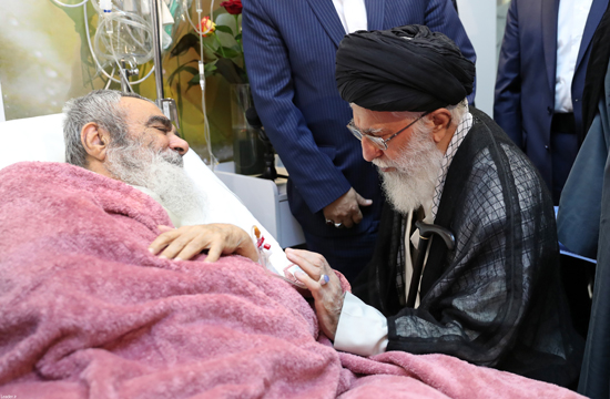 رهبر معظم انقلاب از آیت الله مظاهری عیادت کردند