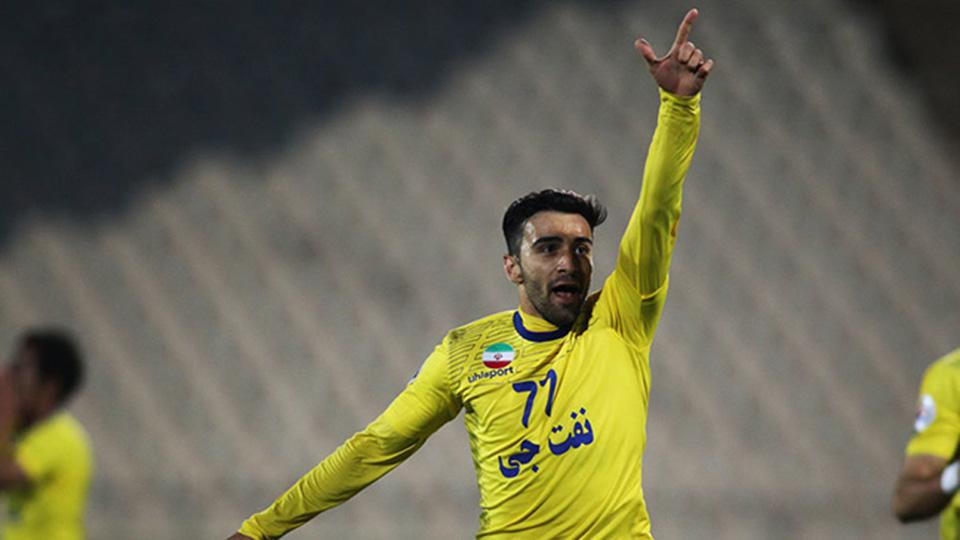 مطهری به پیکان نزدیک شد