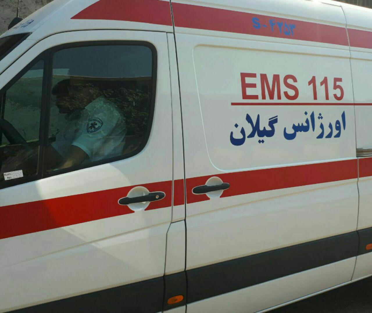 واژگونی نیسان در ماسال ۸ تن را راهی بیمارستان کرد