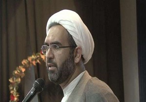 حضور همه اقشار و گروه ها با هر نوع فکر و سلیقه ای در نماز جمعه