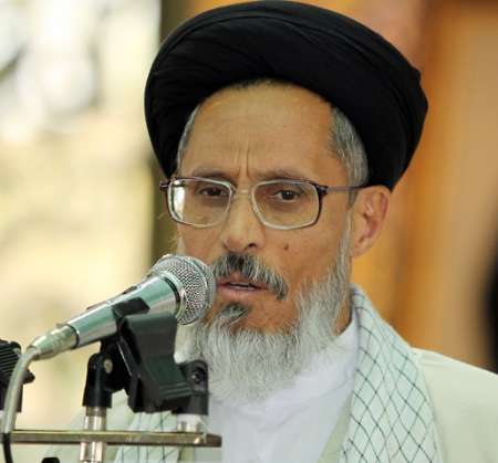 دو قطبی کردن جامعه کار همیشگی دولت های مستکبر است