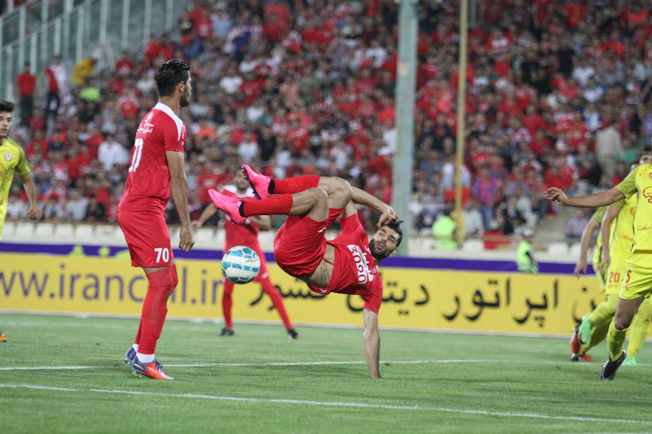 پرسپولیس 1 - نفت تهران 0 + حاشیه ها پرسپولیس 1 - نفت تهران 0 + حاشیه ها