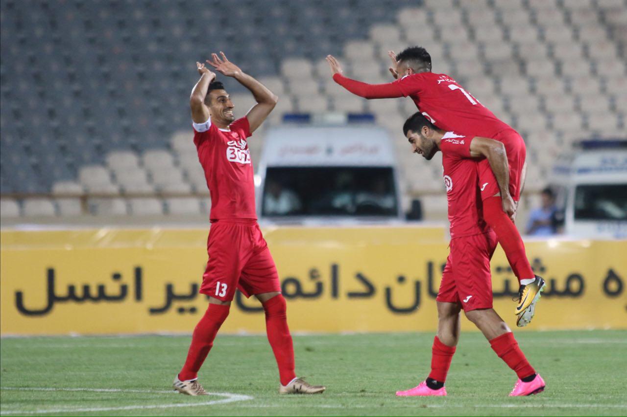 پرسپولیس 3 - نفت تهران 0 + حاشیه ها و تصاویر پرسپولیس 3 - نفت تهران 0 + حاشیه ها و تصاویر