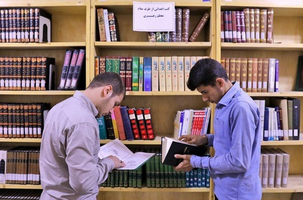 اهدای ۱۱۵ جلد کتاب از سوی رهبر انقلاب به کتابخانه مسجد ابوذر تهران