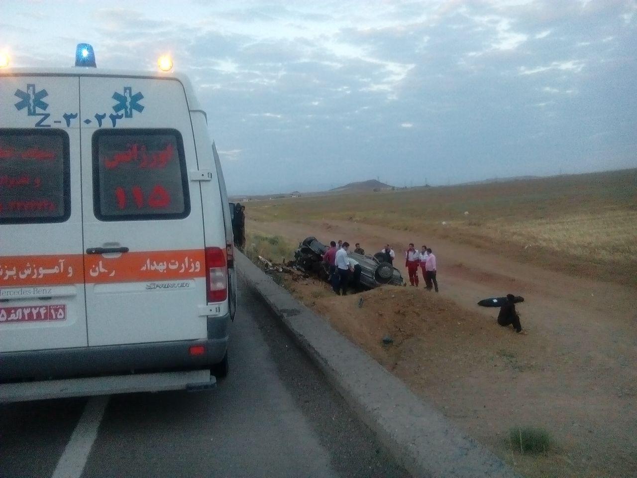 واژگونی مرگبار پژو۴۰۵ در محور تبریز اهر
