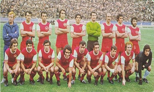 بررسی پیراهن های تاریخ پرسپولیس