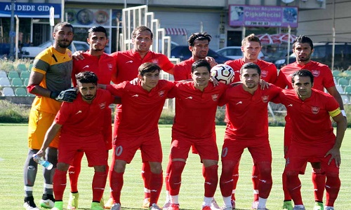 بررسی پیراهن های تاریخ پرسپولیس