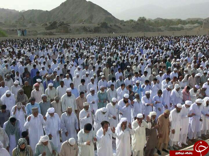 اقامه نماز عید فطر در سیستان و بلوچستان +تصاویر