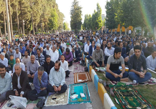 اقامه نماز عید سعید فطر در کوهدشت + تصاویر
