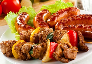 چرا با وجود اینکه غذا می&zwnj;خوریم باز هم گرسنه هستیم؟