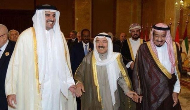 روزنامه اماراتی: سیاست قطر متناقض است