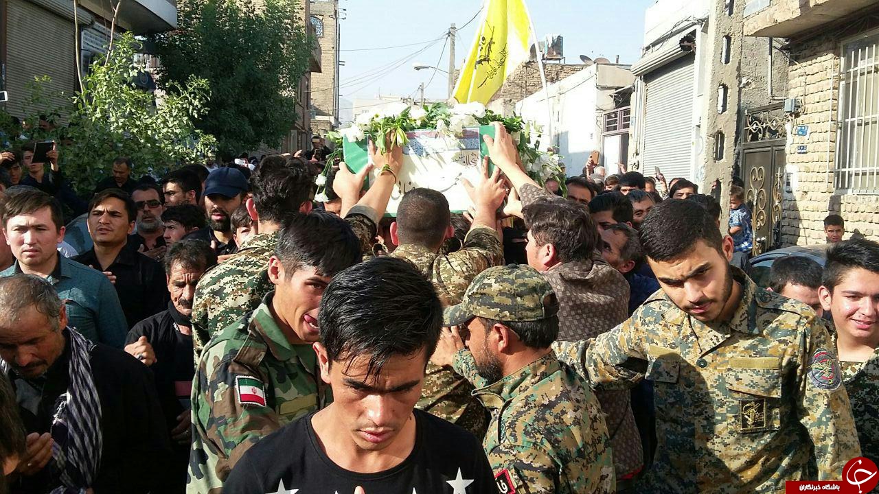 پیکر &laquo;محمد رضایی&raquo; از شهدای مدافع حرم تشییع شد + عکس