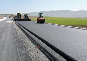 اجرای روکش آسفالت راه ارتباطی کورائیم به خلفلو در شهرستان نیر