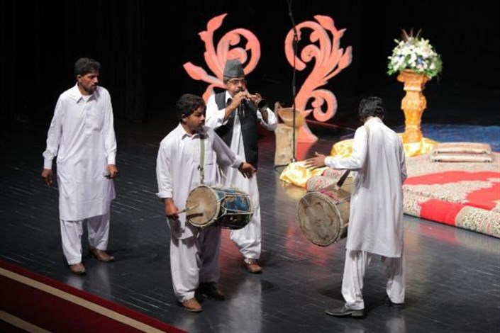 کوک شدن سازها در دومین روز از جشنواره موسیقی نواحی کرمان
