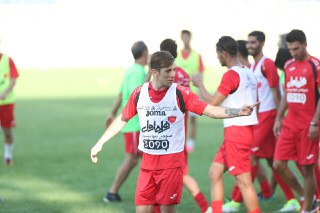 حضور کامیابی نیا در تمرین پرسپولیس/ تشویق ورژن عبدالرحمن از سوی هواداران