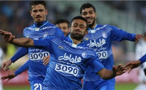 ستاره منصوريان زير تيغ جراحى