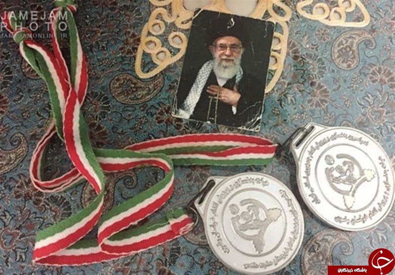 گفت&zwnj;وگو با مادری که سر بریده پسرش را در تلگرام دید + عکس