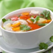 طرز تهیه سوپ رژیمیِ سبزیجات با مرغ