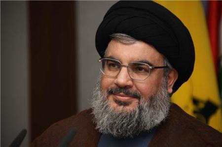 هدیه ارزشمند سید نصرالله به خانواده شهید محافظ مجلس+ عکس
