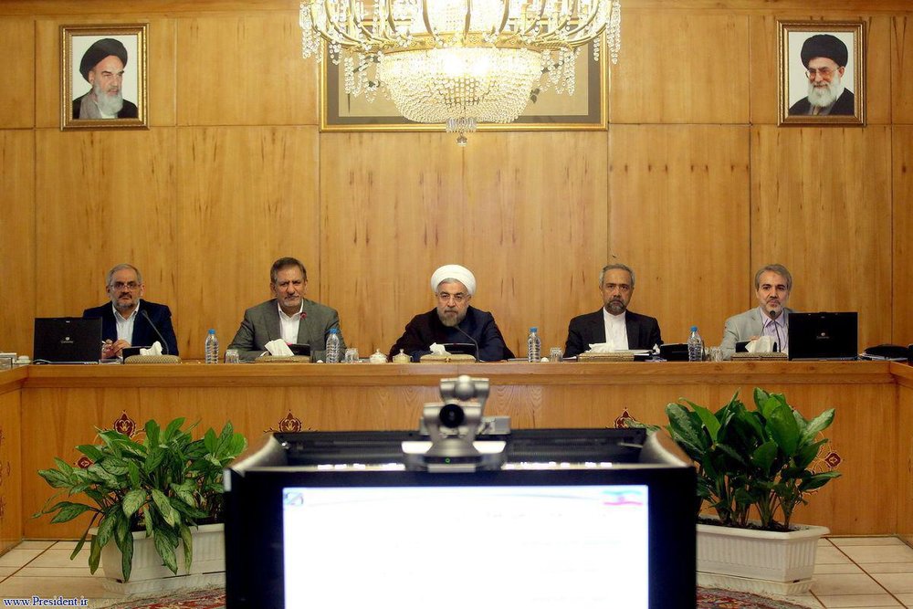 گزارش لایحه پولی و بانکی کمیسیون اقتصاد بررسی شد/ واحد پول ایران تومان و برابر 10 ریال تعیین شد