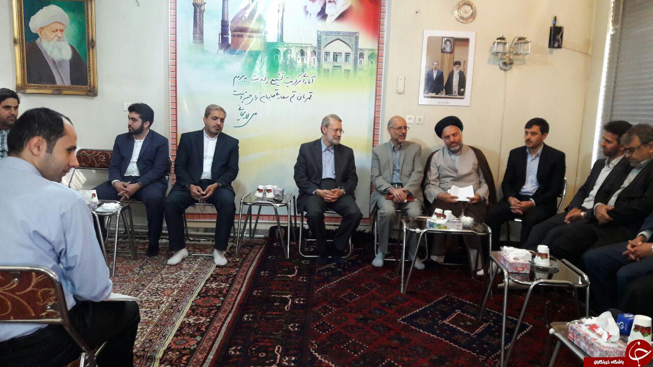 دیدار لاریجانی با اعضای جدید شورای شهر قم+تصاویر