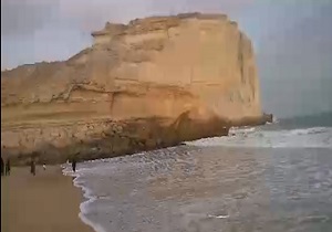 نمایی دلنشین از ساحل بندر پزم تیاب + فیلم