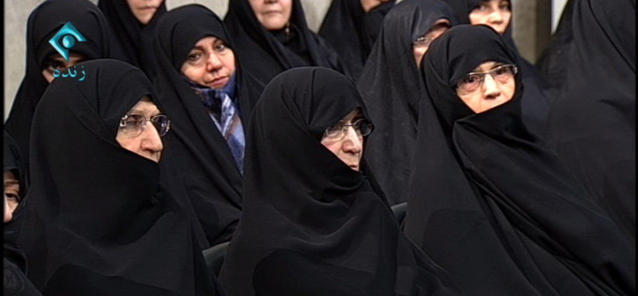 از هم&zwnj;نشینی میهمانان بدون توجه به رنگ سیاسی تا حرف&zwnj;های درگوشی ولایتی و ناطق&zwnj;نوری