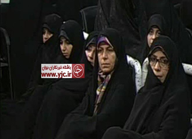 حضور دختر روحانی در مراسم تنفیذ پدرش + عکس حضور دختر روحانی در مراسم تنفیذ پدرش + عکس