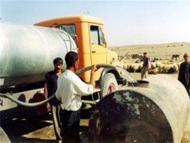 توزیع روزانه 130 مترمکعب آب شرب بین عشایر ملکشاهی