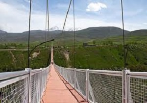 افتتاح نمایشگاه فرهنگ و هنر در پل معلق مشگین‌شهر