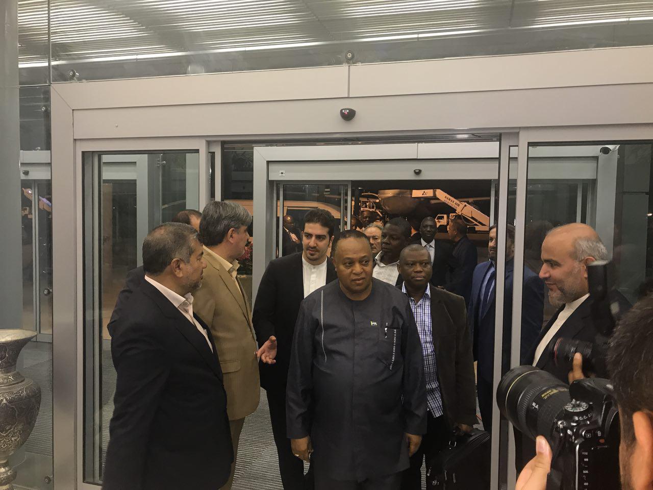 کدام شخصیت&zwnj;های بین&zwnj;المللی برای شرکت در مراسم تحلیف دوازدهمین دوره ریاست جمهوری وارد فرودگاه امام خمینی (ره) شدند؟ + تصاویر