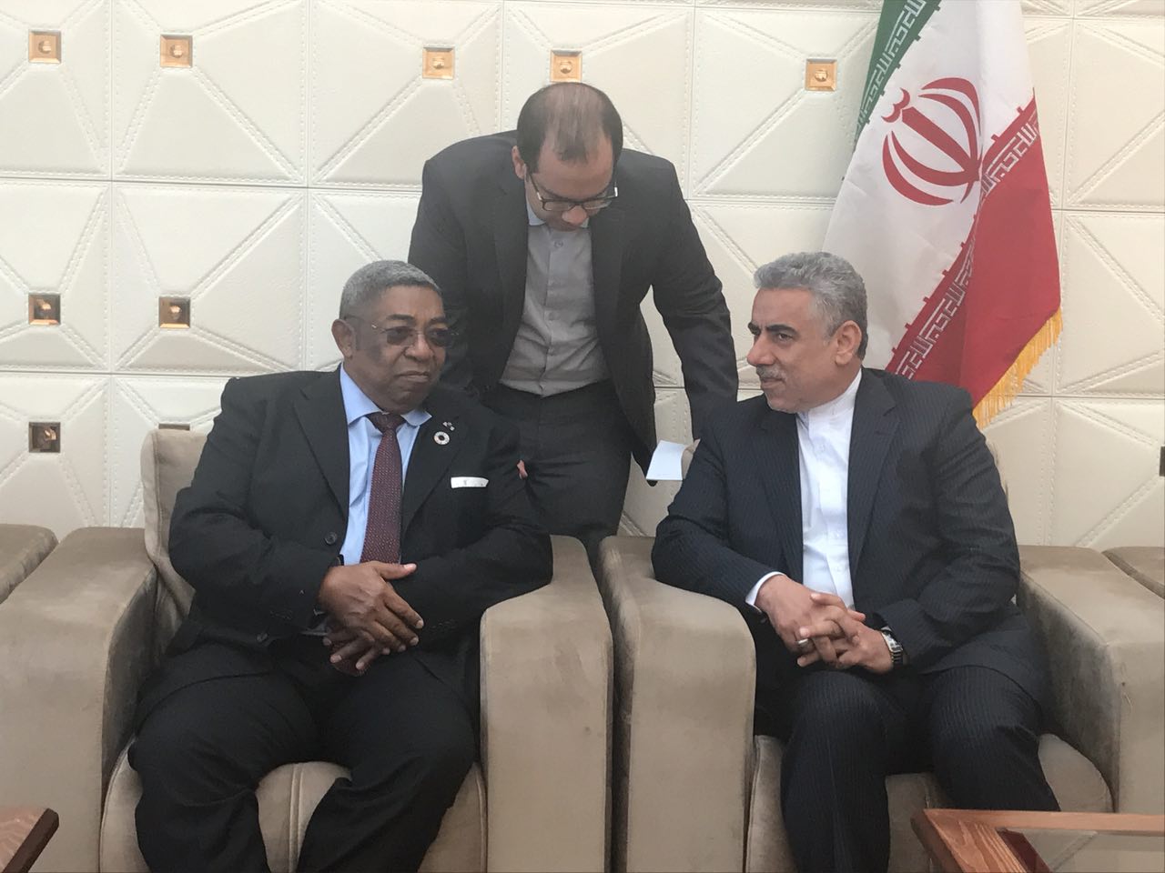 کدام شخصیت&zwnj;های بین&zwnj;المللی برای شرکت در مراسم تحلیف دوازدهمین دوره ریاست جمهوری وارد فرودگاه امام خمینی (ره) شدند؟ + تصاویر