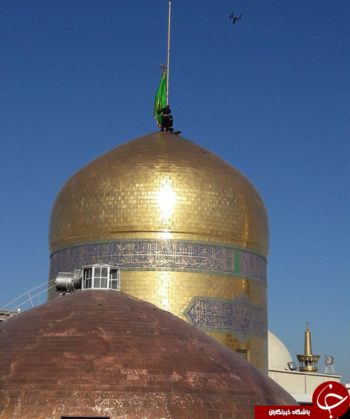 پوشش ضریح و پرچم گنبد حرم رضوی تعویض شد