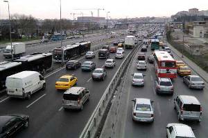 ترافیک نیمه سنگین محورهای مواصلاتی زنجان