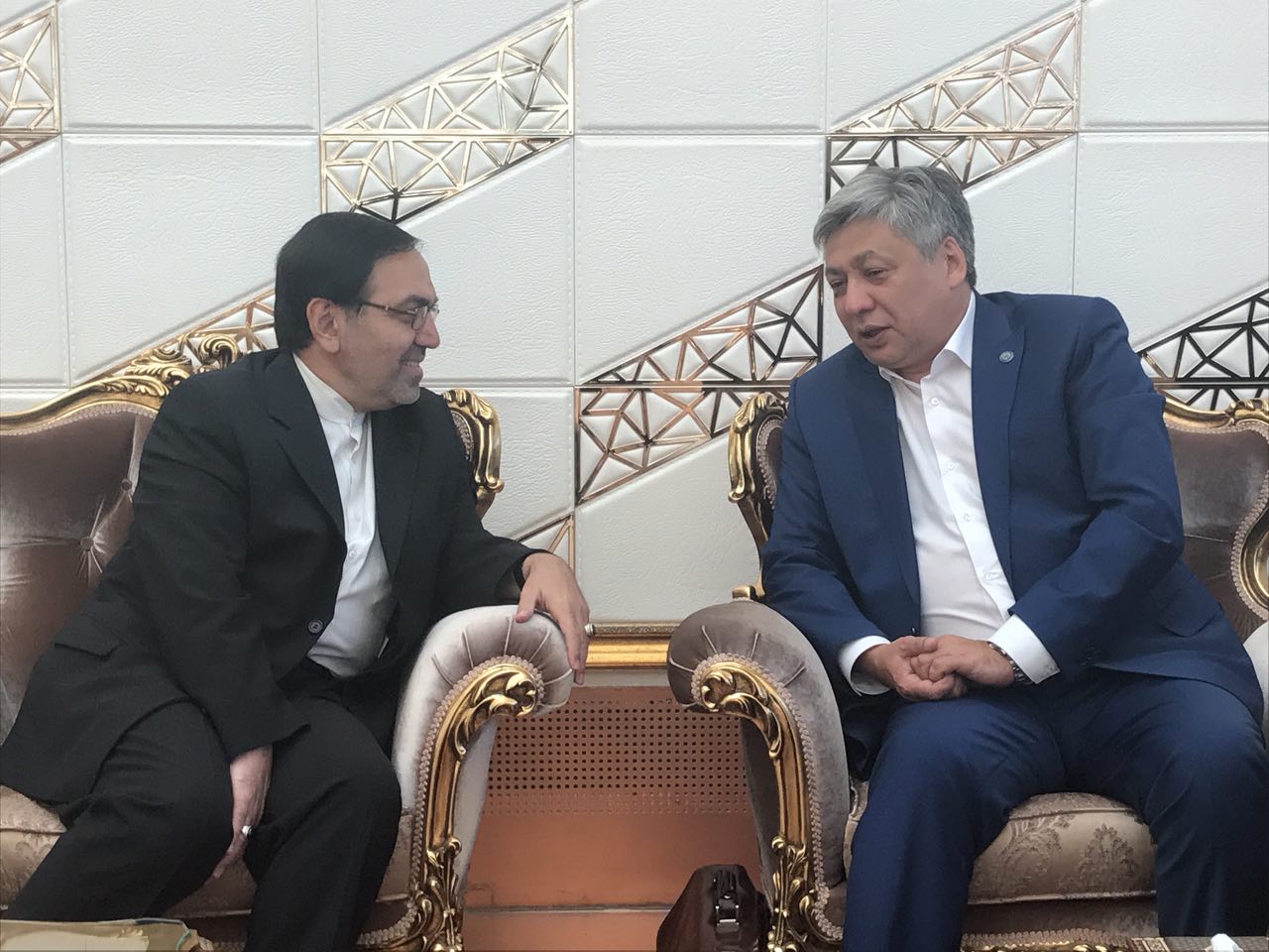 کدام شخصیت&zwnj;های بین&zwnj;المللی برای شرکت در مراسم تحلیف دوازدهمین دوره ریاست جمهوری وارد فرودگاه امام خمینی (ره) شدند؟ + تصاویر