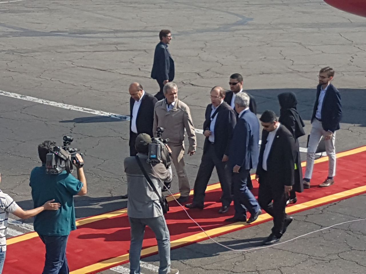 کدام شخصیت&zwnj;های بین&zwnj;المللی برای شرکت در مراسم تحلیف دوازدهمین دوره ریاست جمهوری وارد فرودگاه امام خمینی (ره) شدند؟ + تصاویر
