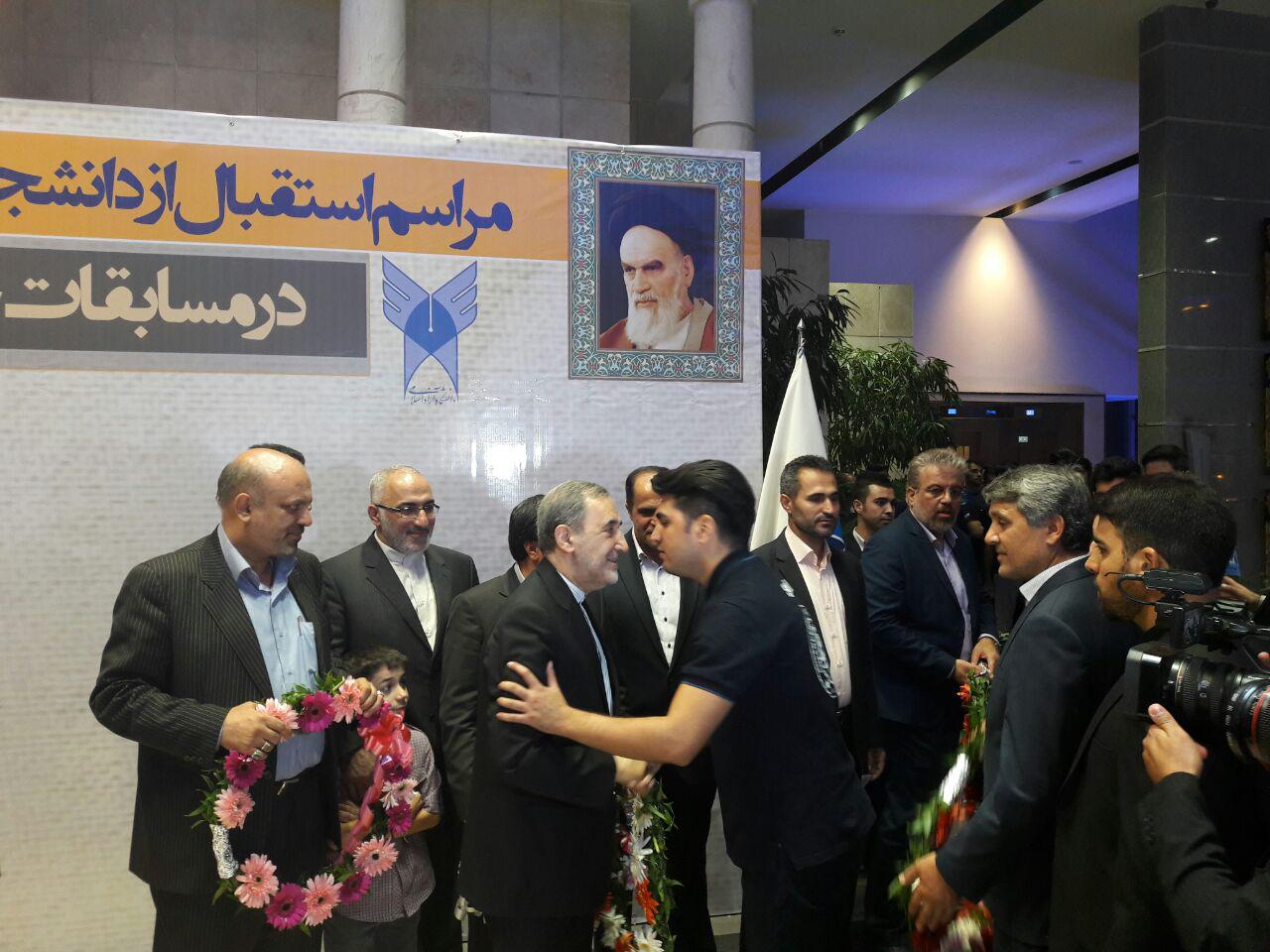 بودجه هزار میلیاردی پژوهش در دانشگاه آزاد/ هیچ واحد دانشگاهی نباید تعطیل شود