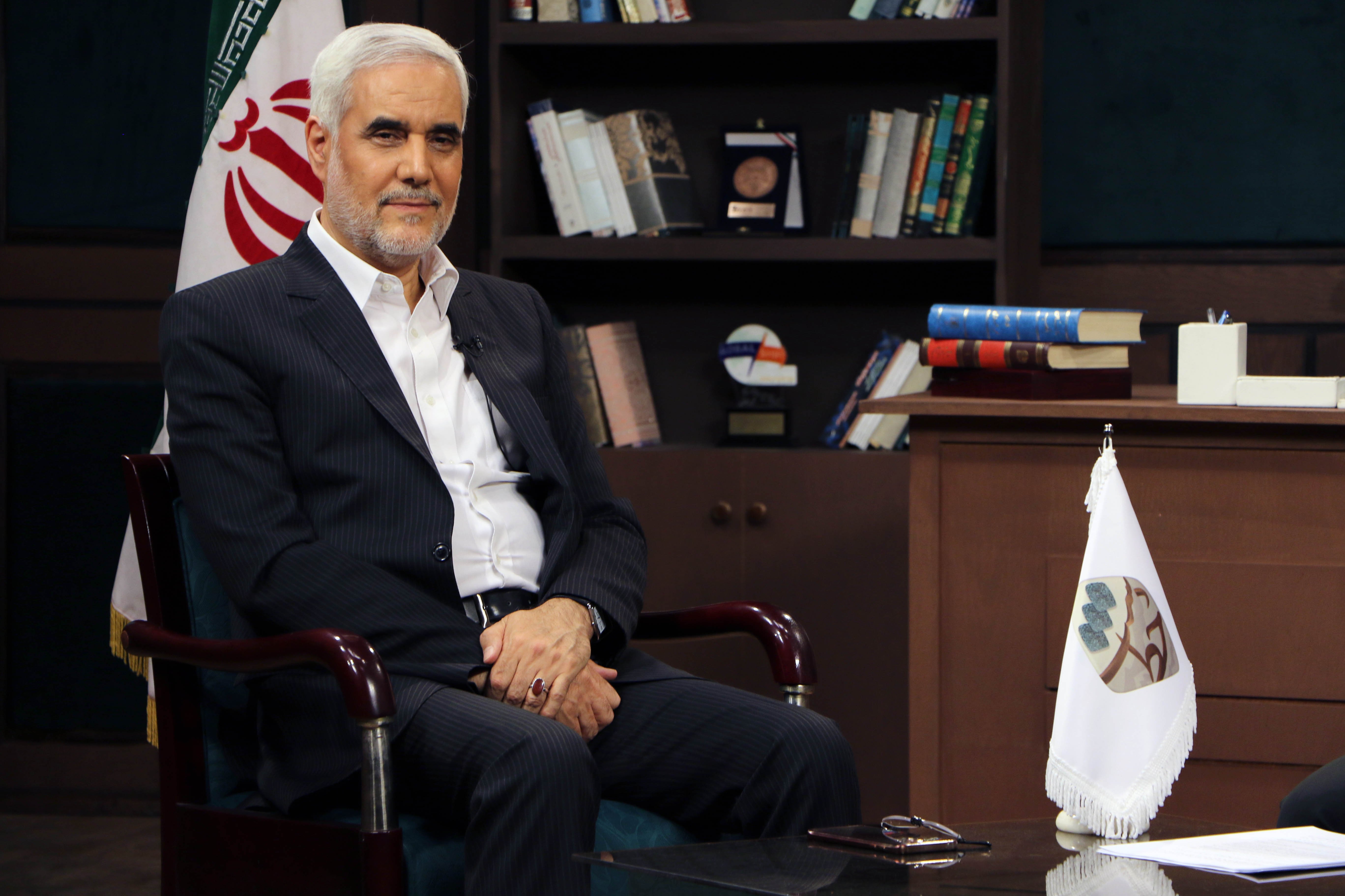 دولت یازدهم تیم اقتصادی منسجمی نداشت/از گزینه&zwnj;های شهرداری تهران هستم/ ریشه پدیده &laquo;آقازادگی&raquo; هنوز خشکانده نشده است