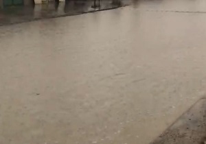 بارش شدید باران و آبگرفتگی در کرند + فیلم