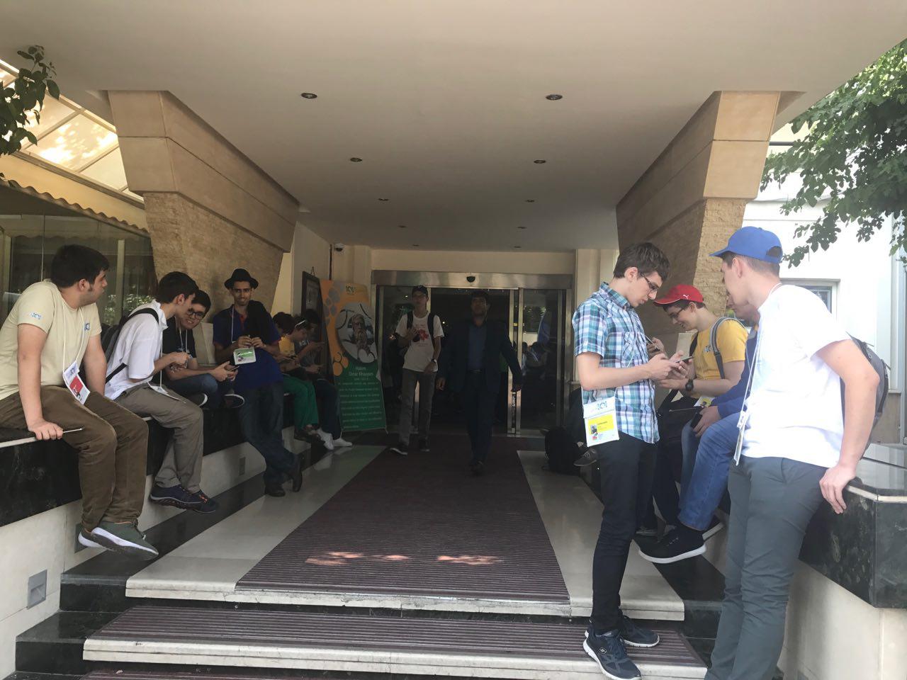 بی مهری مسئولان آموزش و پرورش به بزرگترین ماراتن علمی جهانی/ نخبگانی که ماندن را بر رفتن ترجیح دادند