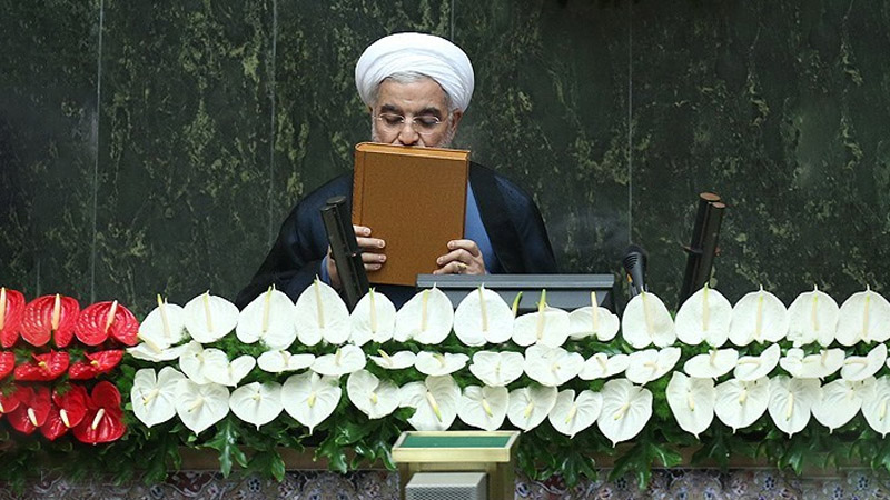 غایبان مراسم تحلیف چه کسانی بودند؟