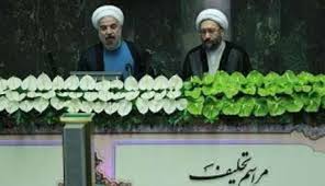 واکنش نمایندگان به برگزاری مراسم تحلیف
