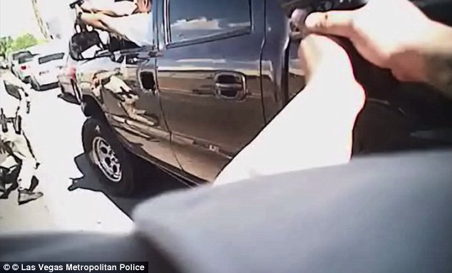 لحظه به هلاکت رساندن سارق تلفن همراه +فیلم
