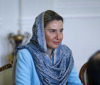 واکنش کاربران به سلفی نمایندگان مجلس با موگرینی