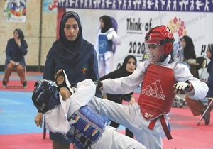 صعود کوهنورد قمی به قله لنین قرقیزستان و مدال برنز قم در کونگ فو