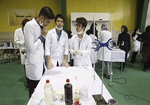 کسب رتبه اول استان درمسابقات آزمایشگاهی فیزیک